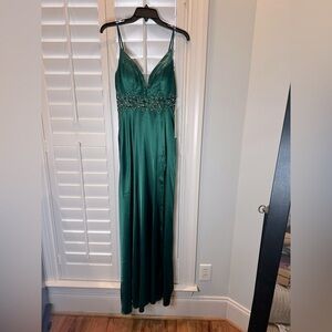 City Triangles Sz3 Emerald Green Dress